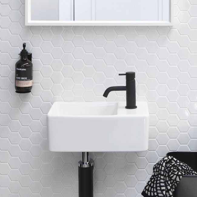 CLARK Square Hand Wall Basin (1 Tap Hole with Overflow)
